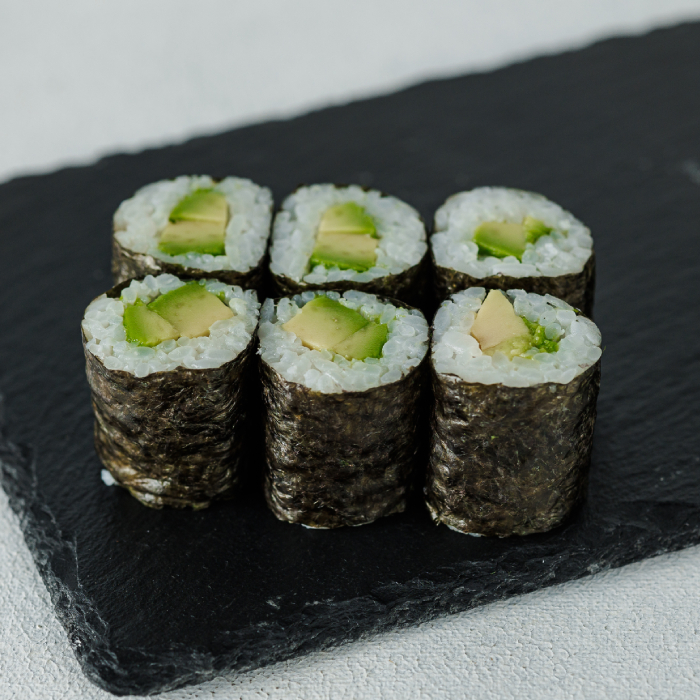 Макі з авокадо