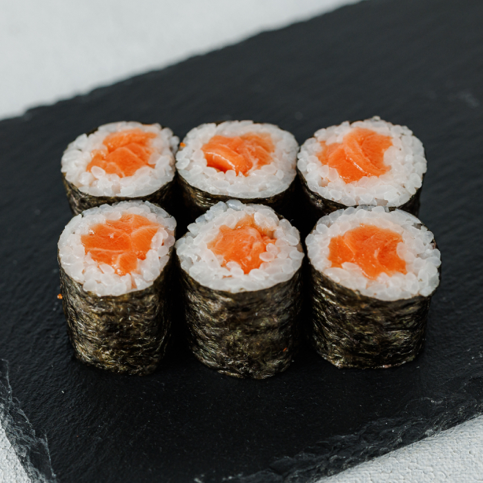 Макі з лососем